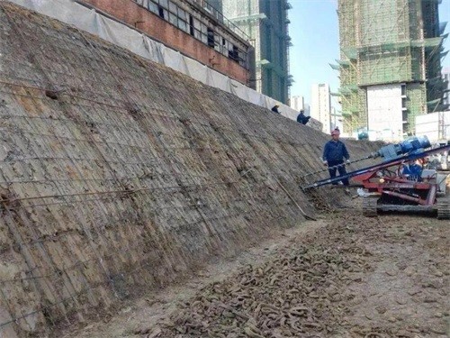 理塘建筑边坡支护